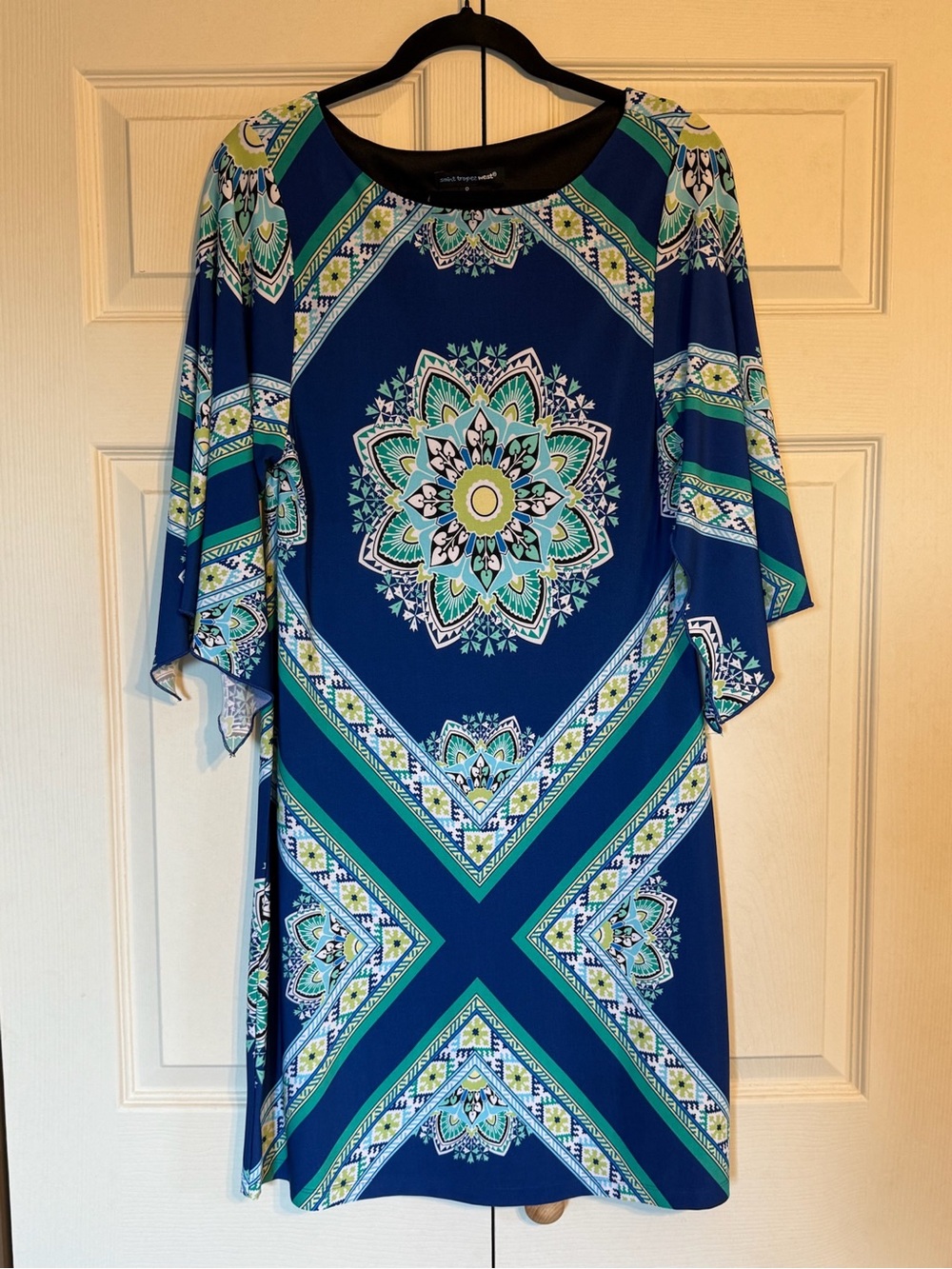 Saint Tropez West Dress Blue Floral Medallion Sz 8